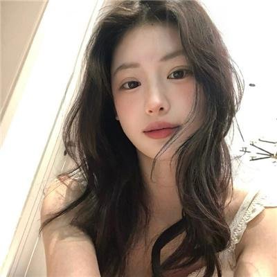黑暗中的两个人